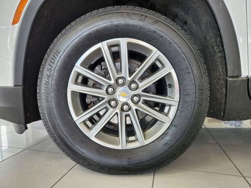 Certified 2023 Chevrolet Traverse LT AWD/4WD image 16