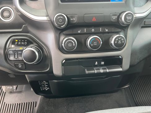 Used 2023 RAM 1500 Big Horn image 31