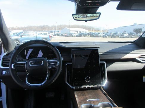 New 2026 GMC Acadia Denali Ultimate image 17