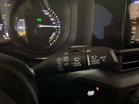 Used 2024 Jeep Wrangler Unlimited image 40