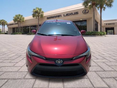 Used 2023 Toyota Corolla LE FWD image 9