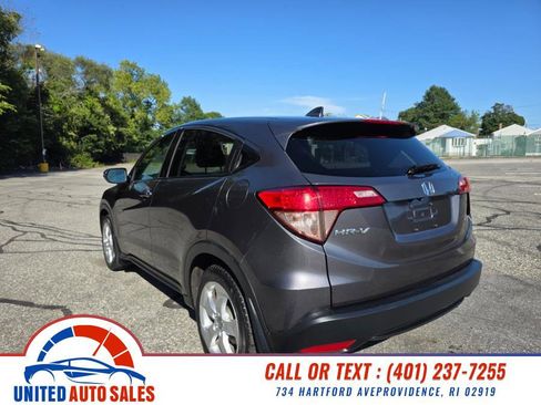 Used 2017 Honda HR-V EX image 3