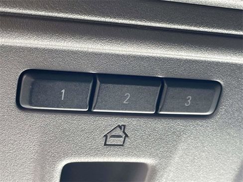 Used 2022 GMC Sierra 1500 SLT w/ SLT Premium Plus Package image 30