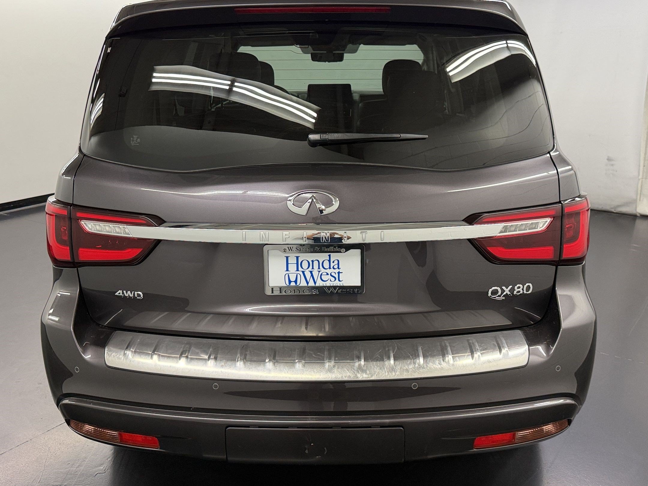 Used 2024 INFINITI QX80 Luxe AWD/4WD image 10