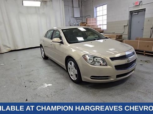 Used 2009 Chevrolet Malibu LT w/ HFV6 Engine Package image 2