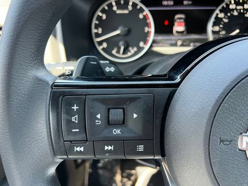 Used 2023 Nissan Rogue SV FWD image 25