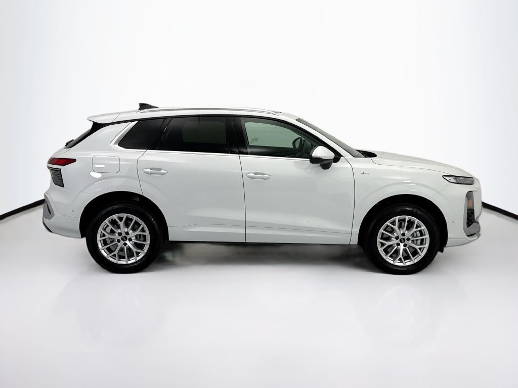 Used 2026 Audi Q3 quattro 2.0T AWD/4WD image 5