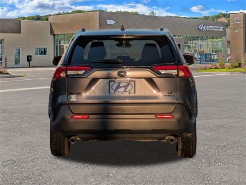 Used 2023 Toyota RAV4 LE image 4