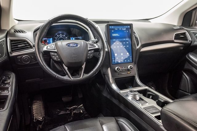 Used 2022 Ford Edge Titanium AWD/4WD image 7