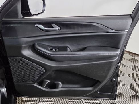 Used 2023 Jeep Grand Cherokee Altitude image 35