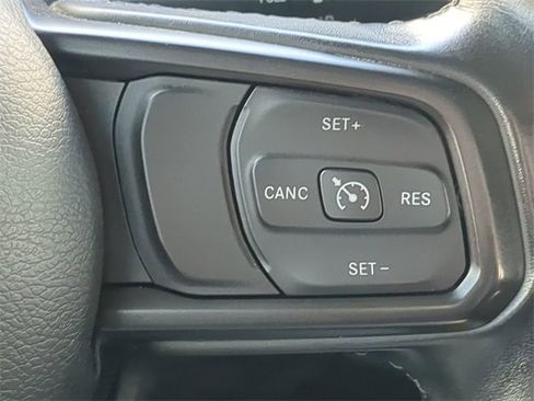 Used 2021 Jeep Gladiator Sport image 23