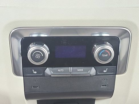 New 2026 GMC Yukon Denali w/ Sun & Power Step Package AWD/4WD image 45