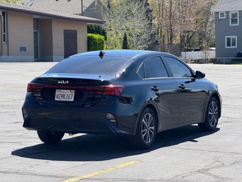 Used 2022 Kia Forte LXS image 5