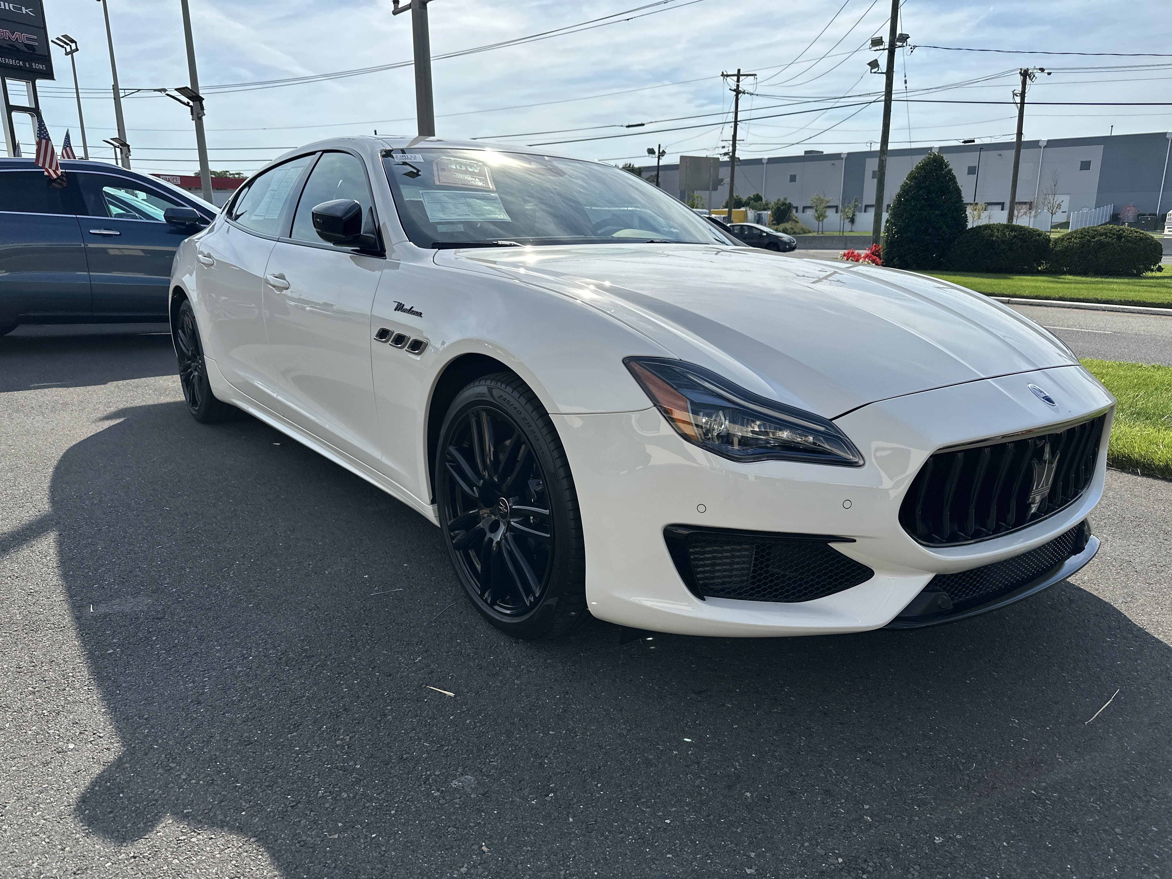 Used 2023 Maserati Quattroporte Modena Q4 AWD/4WD image 3