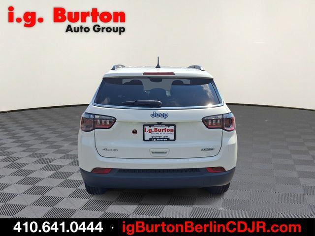 Used 2020 Jeep Compass Latitude w/ Cold Weather Group AWD/4WD image 5