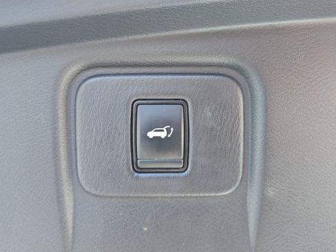 Used 2018 Nissan Murano Platinum image 11