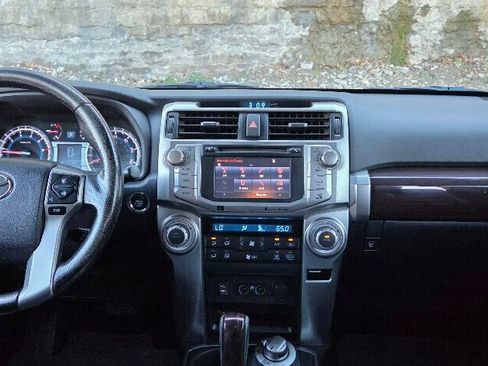 Used 2014 Toyota 4Runner Limited image 25