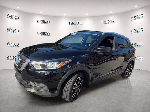 Used 2018 Nissan Kicks SV w/ Exterior Electronics Package FWD image 3