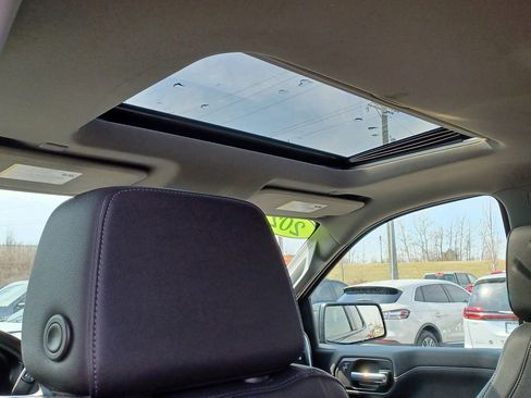 Used 2021 Chevrolet Silverado 1500 LT Trail Boss w/ Convenience Package II AWD/4WD image 33