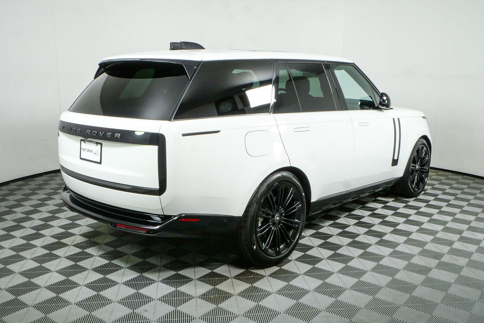 Used 2024 Land Rover Range Rover SE AWD/4WD image 14