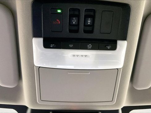 Used 2026 Nissan Rogue Platinum AWD/4WD image 35