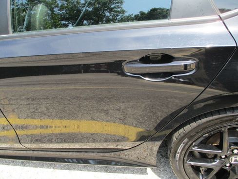 Used 2023 Honda Civic Sport image 15