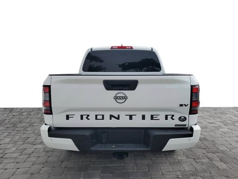 Used 2023 Nissan Frontier SV w/ Midnight Edition Package RWD image 5