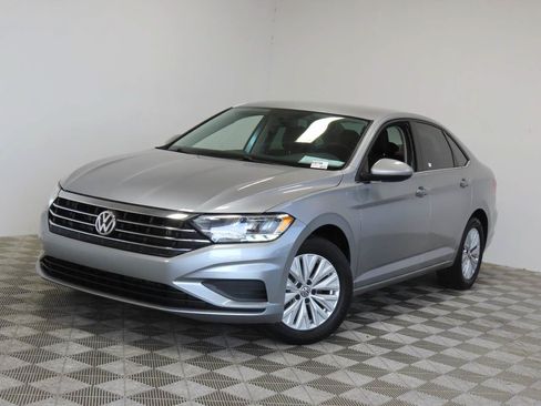 Used 2020 Volkswagen Jetta FWD image 1