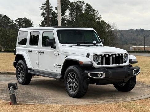 New 2026 Jeep Wrangler Unlimited Sahara AWD/4WD image 9