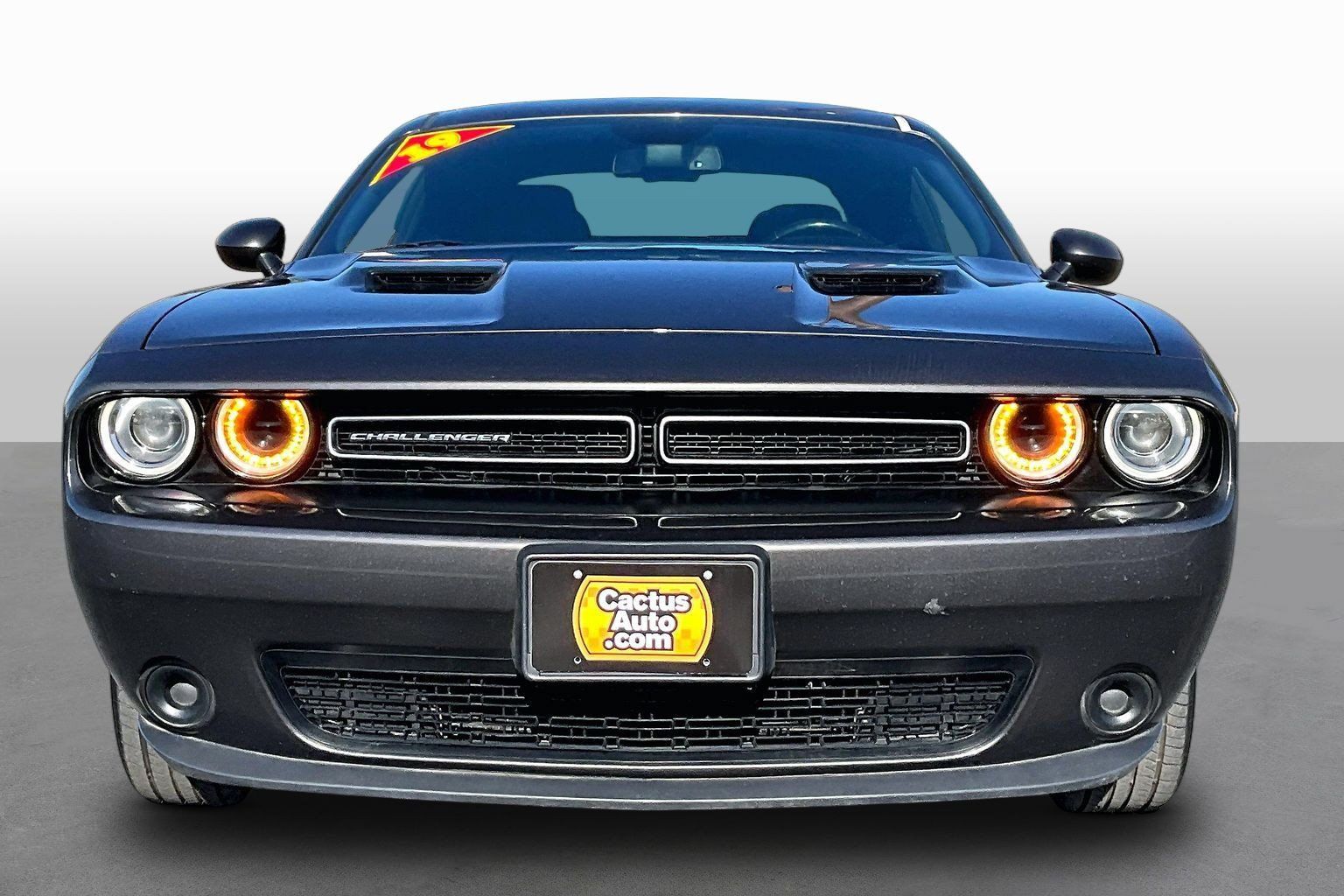 Used 2019 Dodge Challenger SXT RWD image 3
