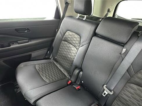 New 2026 Nissan Pathfinder S image 14