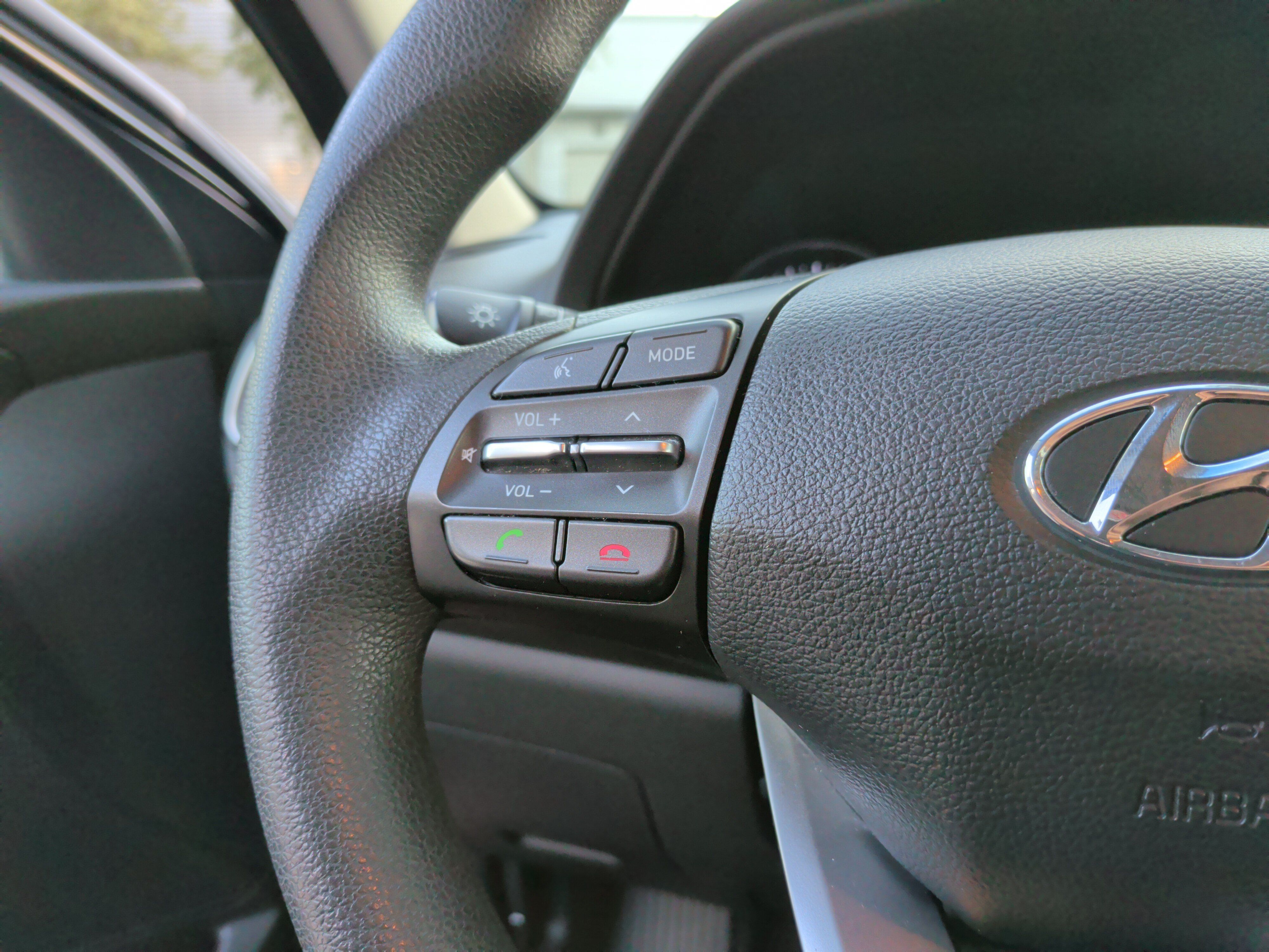 Used 2018 Hyundai Elantra GT FWD image 19