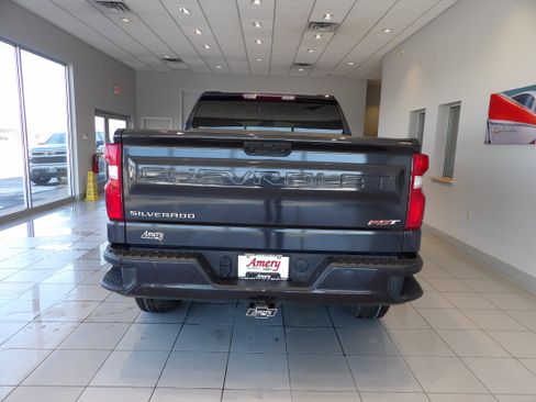 Used 2022 Chevrolet Silverado 1500 RST AWD/4WD image 5