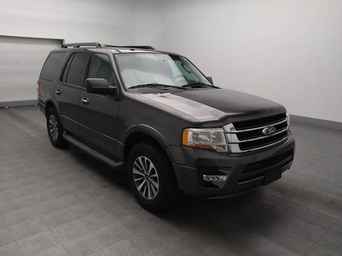 Used 2017 Ford Expedition XLT w/ Equipment Group 202A RWD image 13