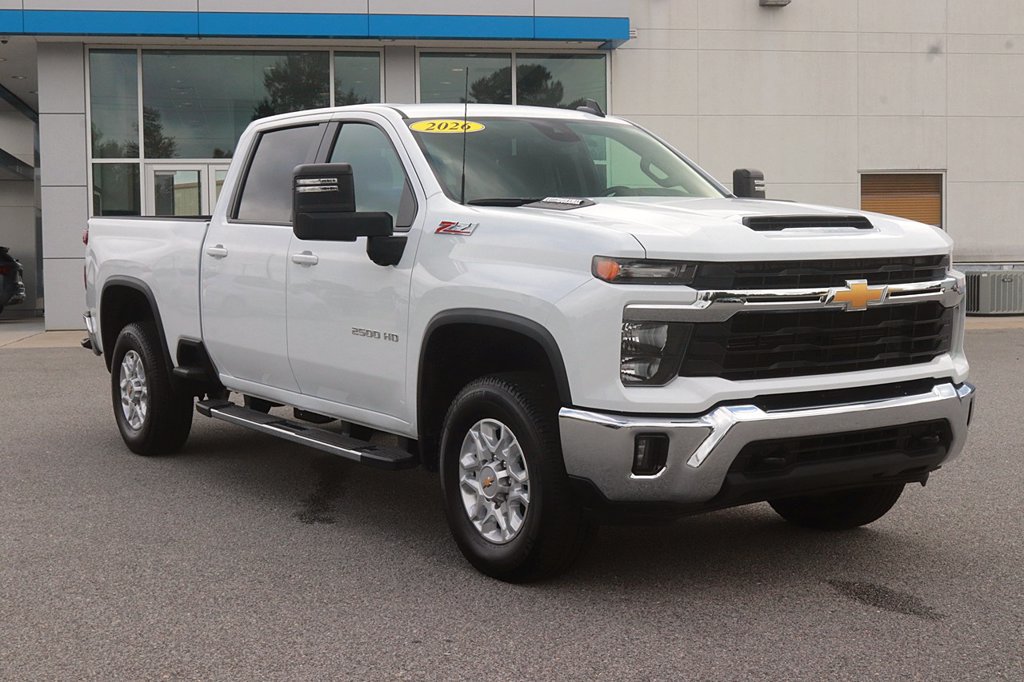 Used 2026 Chevrolet Silverado 2500 LT AWD/4WD image 3