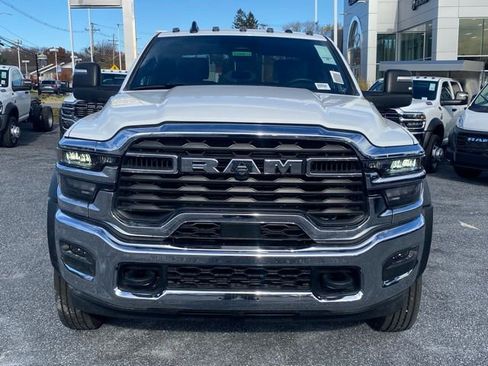 New 2026 RAM 5500 Tradesman w/ Chrome Appearance Group image 9