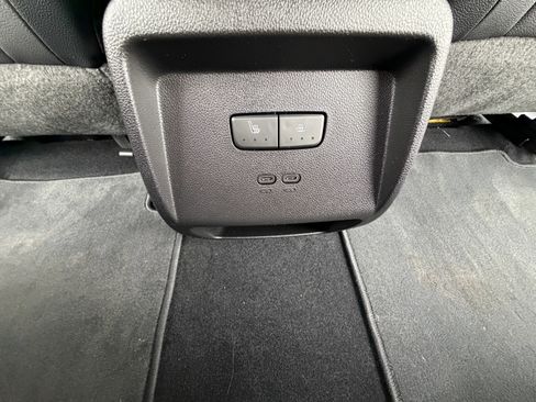 Used 2024 Chevrolet Equinox EV LT AWD/4WD image 11