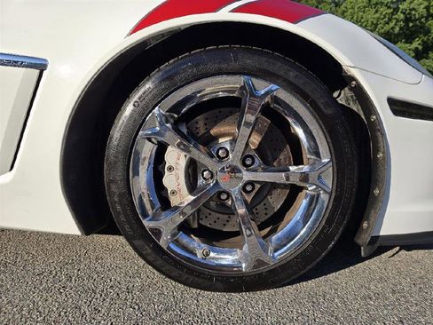 Used 2011 Chevrolet Corvette Grand Sport w/ Preferred Equipment Group RWD image 18
