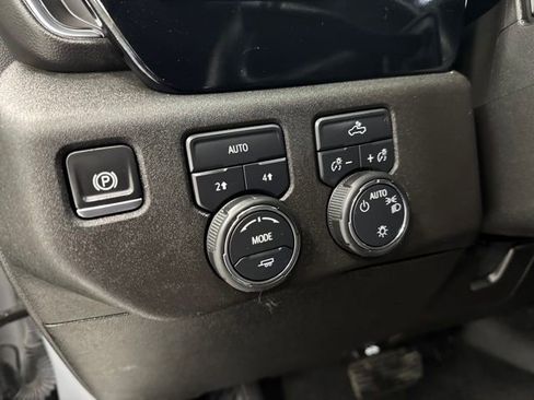 Used 2024 Chevrolet Silverado 1500 LT AWD/4WD image 9