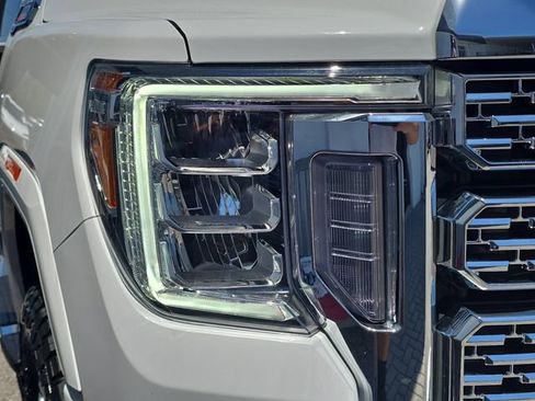 Certified 2022 GMC Sierra 2500 Denali w/ Denali Ultimate Package AWD/4WD image 10