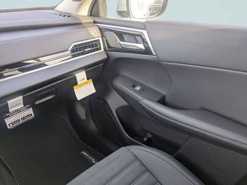 New 2026 Mitsubishi Outlander SE image 21