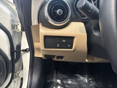 Used 2024 MAZDA MX-5 Miata Grand Touring RWD image 21