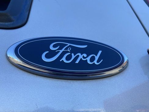 Used 2009 Ford E-350 and Econoline 350 XLT image 14