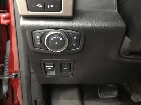 Used 2018 Ford F150 Platinum w/ Equipment Group 701A Luxury AWD/4WD image 13