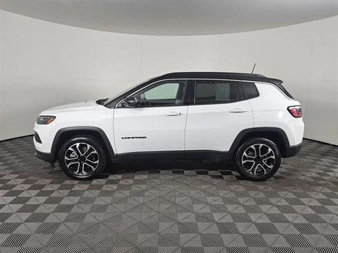 Used 2024 Jeep Compass Limited image 8