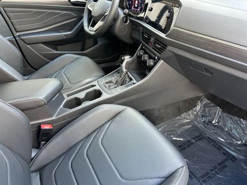 Used 2024 Volkswagen Jetta SEL FWD image 15