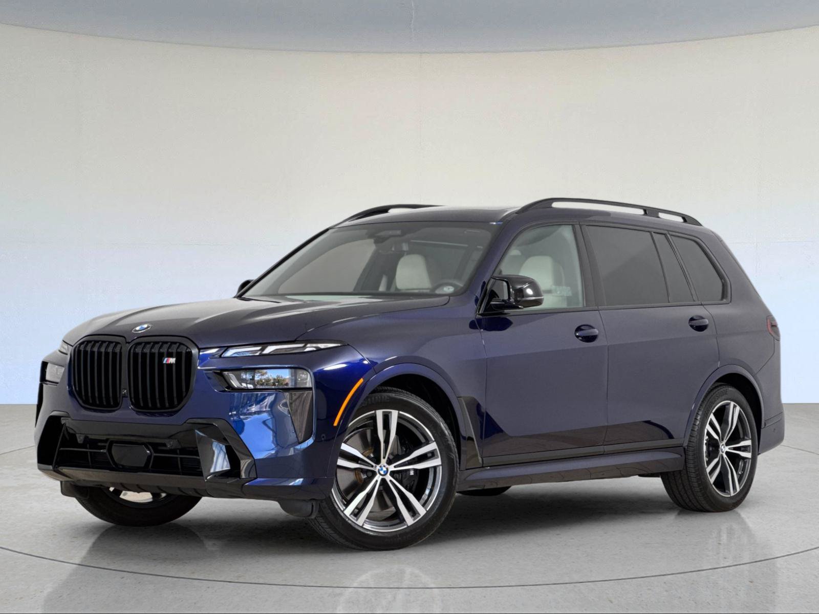 Used 2026 BMW X7 M60i AWD/4WD image 1