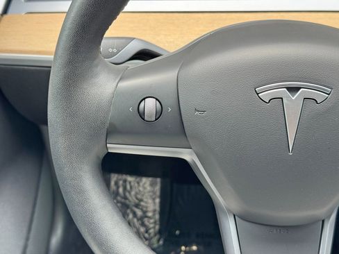 Used 2022 Tesla Model 3 Long Range AWD/4WD image 19