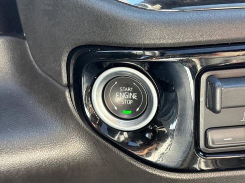 Used 2024 Chevrolet Silverado 1500 ZR2 w/ Technology Package image 19