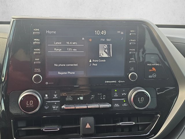 Used 2022 Toyota Highlander LE FWD image 15